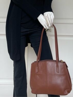 Lucia Bianchi Milano Italian Leather Medium Tote Purse – Classic Chesnut Brown